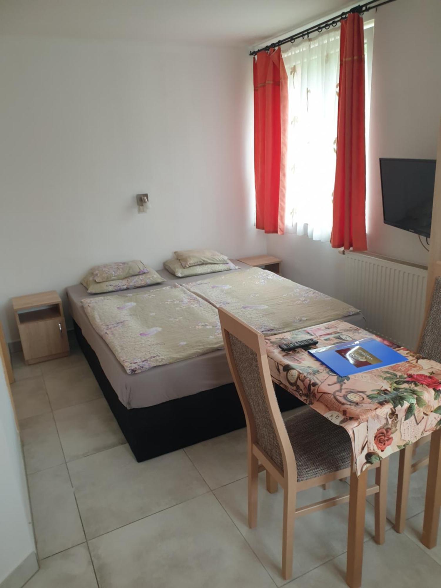 Anita Apartman Šoproň Exteriér fotografie