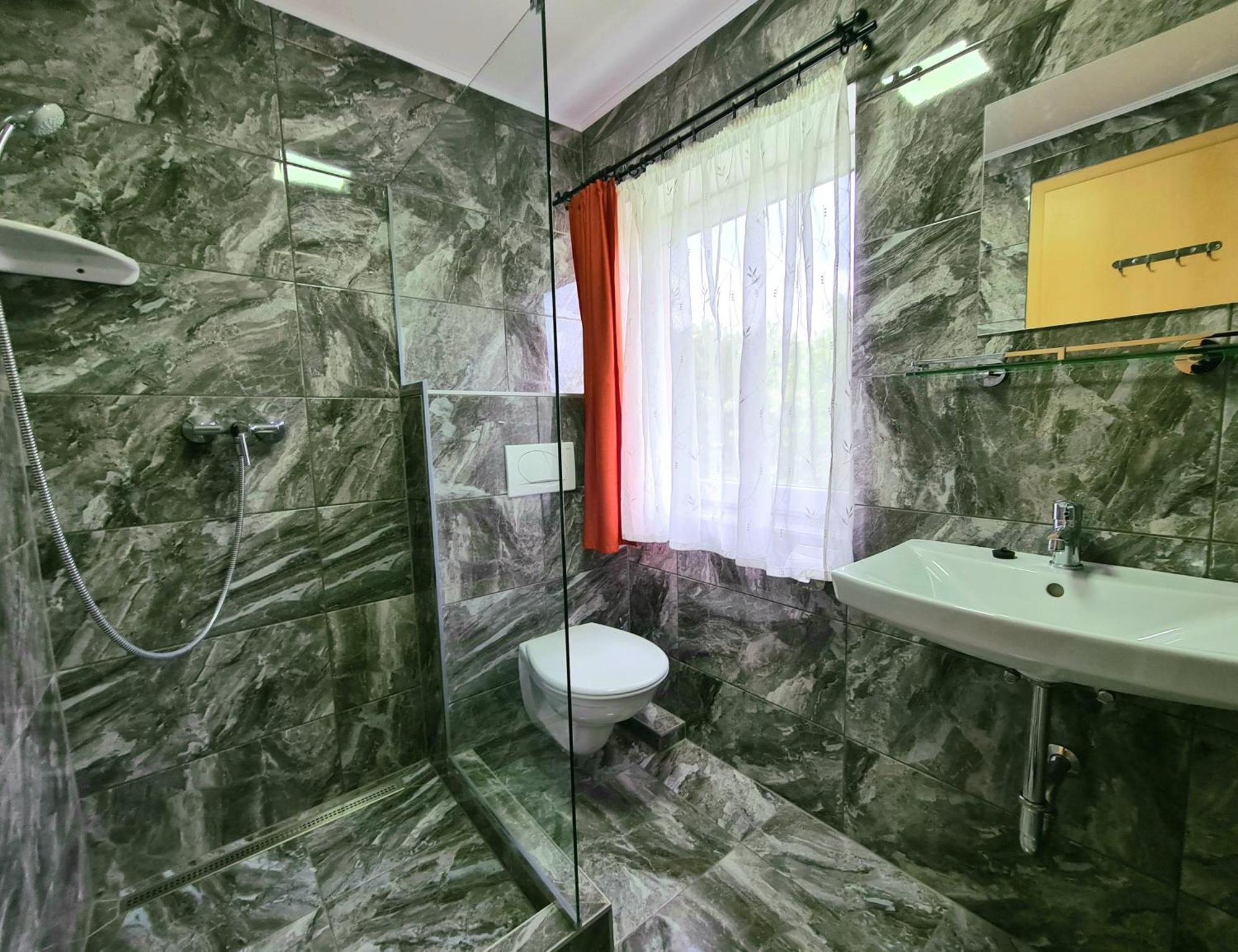Anita Apartman Šoproň Exteriér fotografie