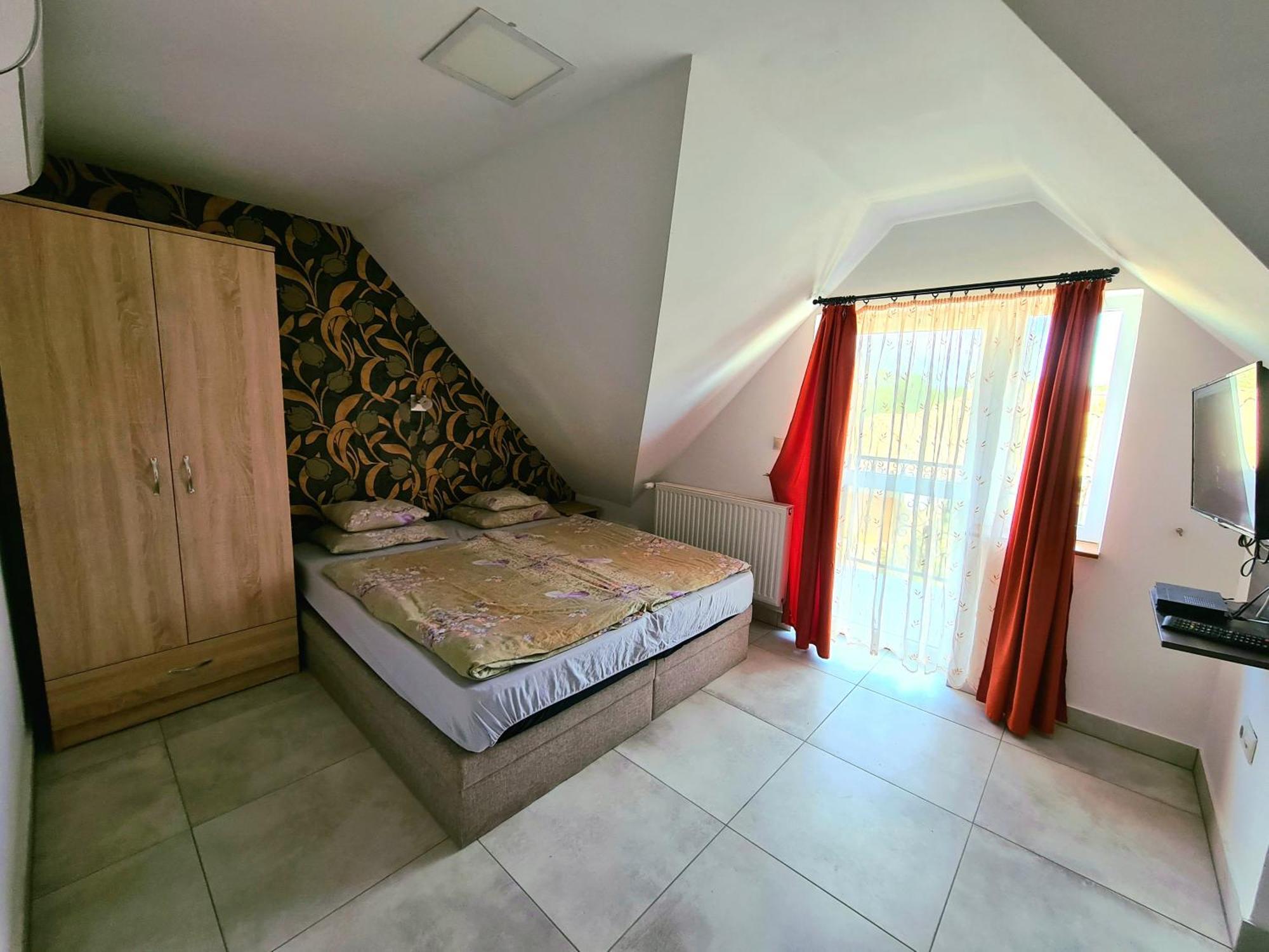 Anita Apartman Šoproň Exteriér fotografie